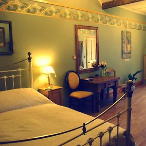 Crown House Suites , Halifax United Kingdom